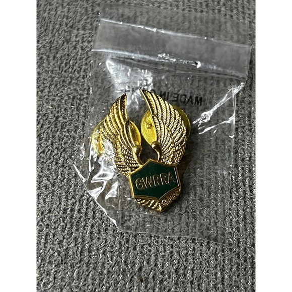 GWRRA Jacket Lapel Pin Honda Gold Wing Road Riders Association Motorcycle Pin - Picture 2 of 6